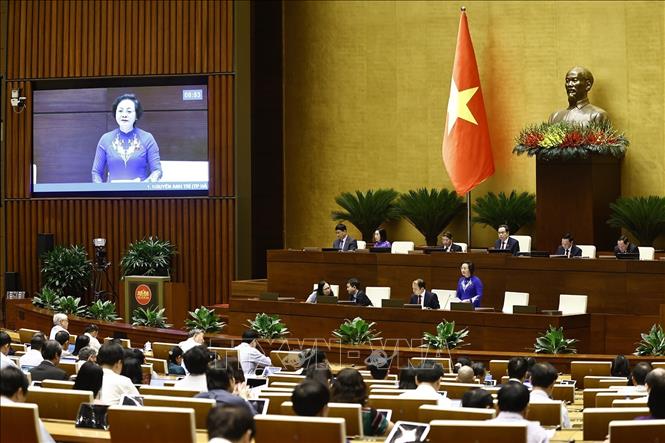 Bộ trưởng Bộ Nội vụ Phạm Thị Thanh Trà phát biểu giải trình, làm rõ một số vấn đề đại biểu Quốc hội nêu liên quan đến dự án Luật Tổ chức chính quyền địa phương (sửa đổi). Ảnh: Doãn Tấn - TTXVN