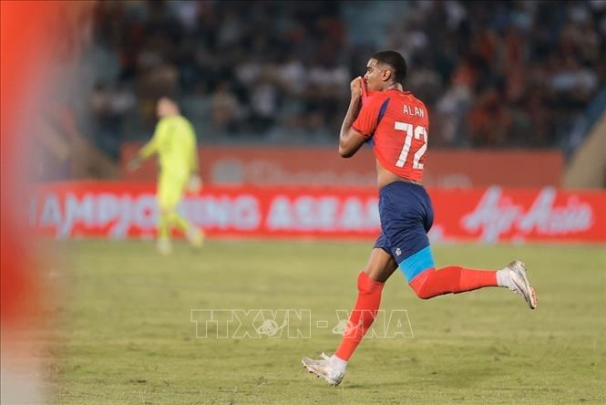 Alan (số 72) ghi bàn thắng nâng tỷ số lên 2-1 cho CLB CAHN. Ảnh: Minh Quyết - TTXVN
