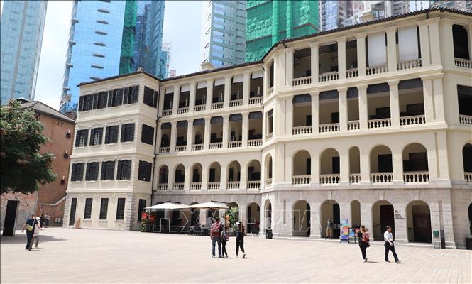 Phía ngoài Nhà tù Victoria thuộc Khu di tích Tai Kwun hiện nay, nơi Nguyễn Ái Quốc với tên gọi Tống Văn Sơ từng bị giam giữ đầu những năm 1930. Ảnh: Xuân Vịnh-PV TTXVN tại Hong Kong  
