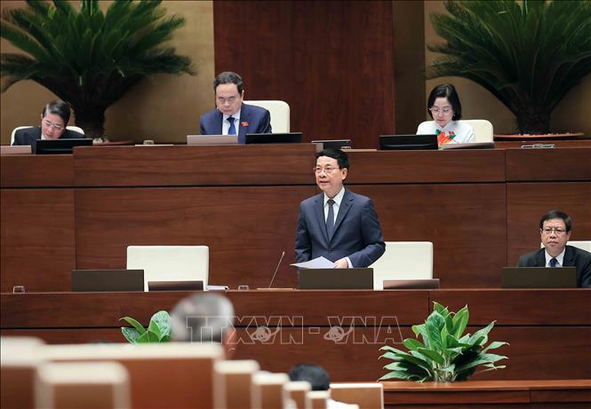 Bộ trưởng Bộ Khoa học và Công nghệ Nguyễn Mạnh Hùng giải trình, làm rõ một số vấn đề đại biểu Quốc hội nêu. Ảnh: An Đăng - TTXVN
