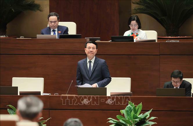 Bộ trưởng Bộ Khoa học và Công nghệ Nguyễn Mạnh Hùng giải trình, làm rõ một số vấn đề đại biểu Quốc hội nêu. Ảnh: An Đăng - TTXVN