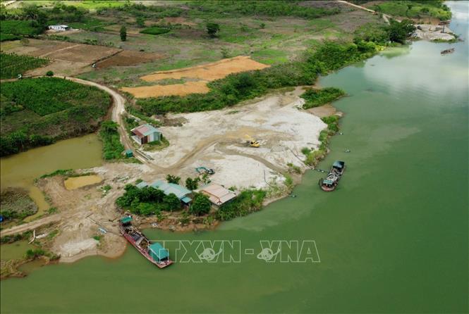 Lượng cát cung ứng ra thị trường Đắk Nông giảm mạnh hơn 1 tuần nay, hiện chỉ bằng 20 - 30% so với trước. Ảnh: Hưng Thịnh - TTXVN 