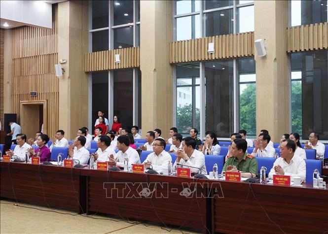  Đại biểu lãnh đạo các sở, ban ngành của tỉnh Nghệ An dự buổi làm việc. Ảnh: Thống Nhất – TTXVN