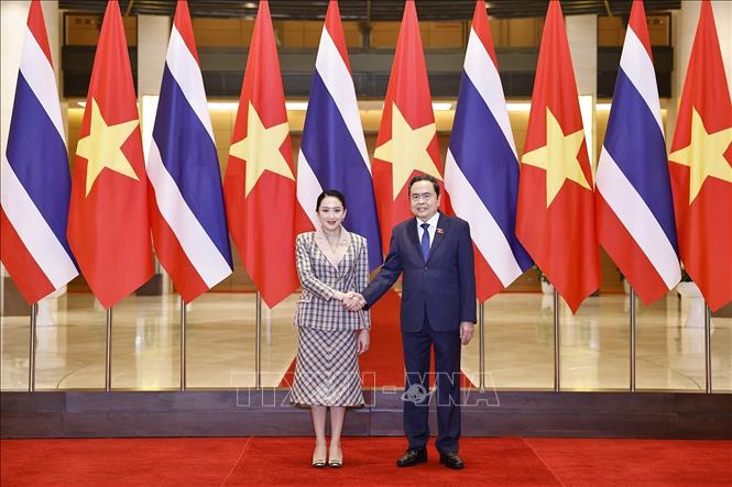 Chủ tịch Quốc hội Trần Thanh Mẫn hội kiến Thủ tướng Thái Lan Paetongtarn Shinawatra. Ảnh: Doãn Tấn - TTXVN
