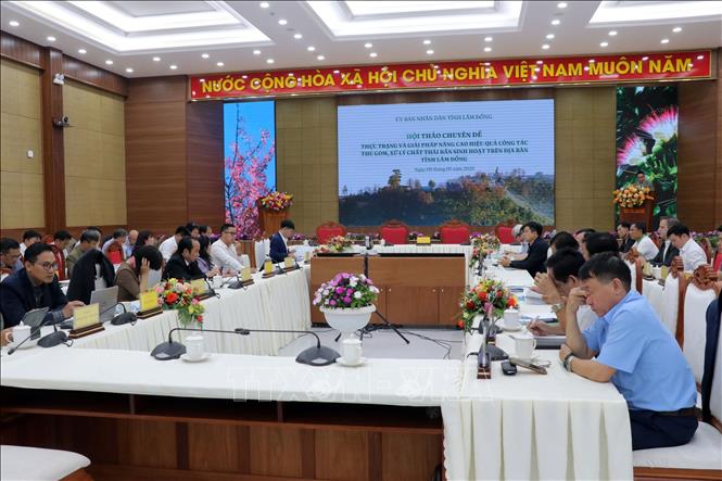 UBND tỉnh Lâm Đồng tổ chức hội thảo về giải quyết thực trạng khó khăn trong xử lý chất thải rắn sinh hoạt. Ảnh: Chu Quốc Hùng - TTXVN
