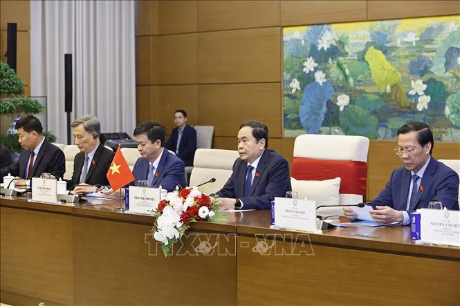 Chủ tịch Quốc hội Trần Thanh Mẫn và thành viên đoàn Việt Nam tại cuộc hội kiến Thủ tướng Thái Lan Paetongtarn Shinawatra. Ảnh: Doãn Tấn - TTXVN