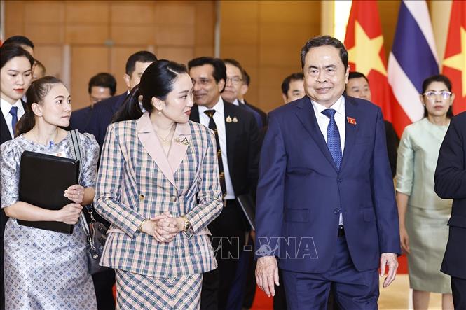 Chủ tịch Quốc hội Trần Thanh Mẫn và Thủ tướng Thái Lan Paetongtarn Shinawatra. Ảnh: Doãn Tấn - TTXVN