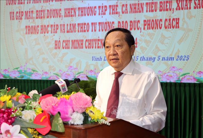 Phó Bí thư Thường trực Tỉnh ủy Vĩnh Long Nguyễn Thành Thế phát biểu tại hội nghị. Ảnh: Phạm Minh Tuấn-TTXVN.