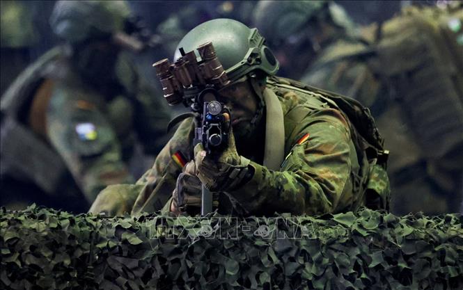 Binh sĩ Đức tham gia huấn luyện tại Saarlouis. Ảnh: REUTERS/TTXVN