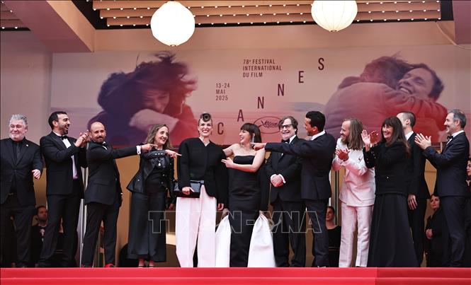 Liên hoan phim (LHP) Cannes lần thứ 78, sự kiện điện ảnh danh giá bậc nhất hành tinh, diễn ra từ ngày 13 đến 24/5/2025 tại Cannes, Pháp. Năm nay, 22 tác phẩm điện ảnh đầy hứa hẹn sẽ bước vào một cuộc tranh tài nghệ thuật kịch tính, với mục tiêu cao nhất - Cành cọ Vàng danh giá. Ảnh: THX/TTXVN