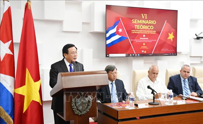 Đồng chí Nguyễn Xuân Thắng phát biểu tại Hội thảo Lý luận lần thứ VI giữa Đảng Cộng sản Việt Nam và Đảng Cộng sản Cuba. Ảnh: Việt Hùng - PV TTXVN tại Cuba