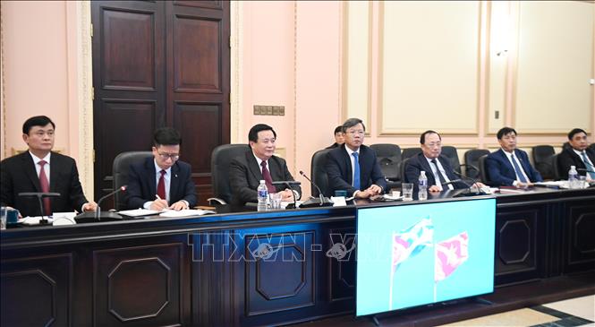 Đồng chí Nguyễn Xuân Thắng trong cuộc gặp Chủ tịch Quốc hội chính quyền Nhân dân Cuba Esteban Lazo Hernández. Ảnh: Việt Hùng - PV TTXVN tại Cuba