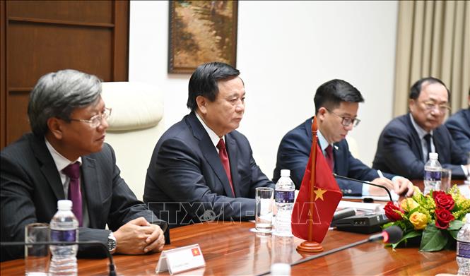 Đồng chí Nguyễn Xuân Thắng hội kiến Bí thư thứ nhất, Chủ tịch Cuba Miguel Díaz-Canel Bermúdez. Ảnh: Việt Hùng - PV TTXVN tại Cuba