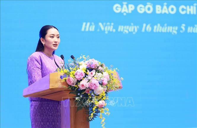 Thủ tướng Thái Lan Paetongtarn Shinawatra công bố Việt Nam và Thái Lan nâng cấp quan hệ lên Đối tác chiến lược toàn diện. Ảnh: Dương Giang-TTXVN 