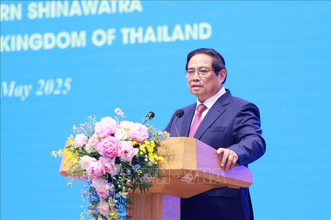 Thủ tướng Phạm Minh Chính công bố Việt Nam và Thái Lan nâng cấp quan hệ lên Đối tác chiến lược toàn diện. Ảnh: Dương Giang-TTXVN 