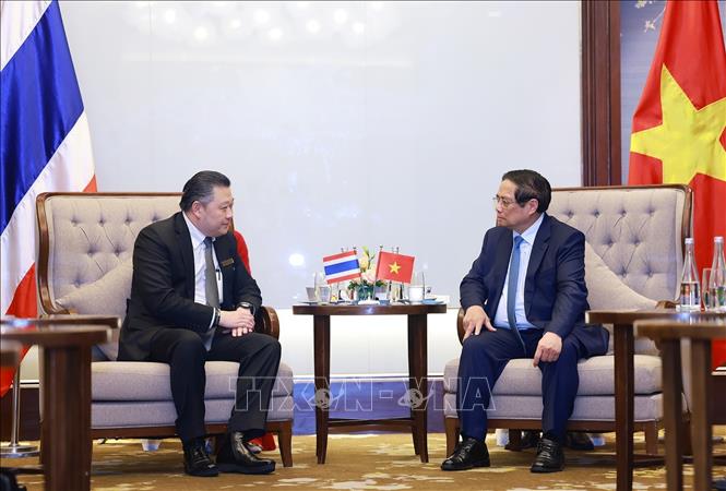 Thủ tướng Phạm Minh Chính tiếp ông Soopakij Chearavanont, Chủ tịch Tập đoàn Charoen Pokphand (Thái Lan). Ảnh: Dương Giang-TTXVN 
