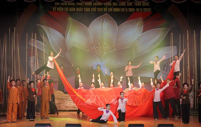 Một tiết mục tham dự hội diễn. Ảnh: Văn Tý-TTXVN