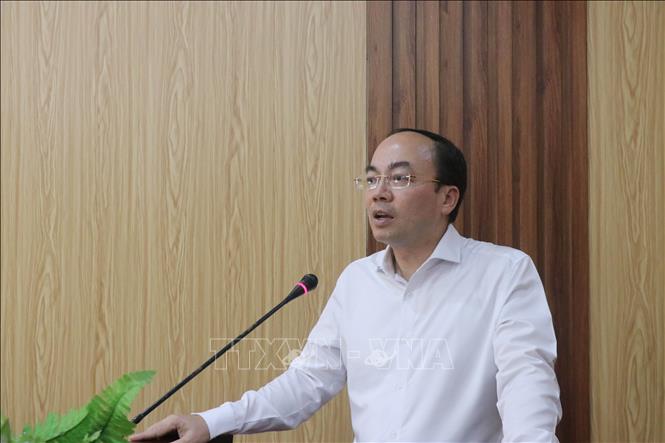 Chủ tịch UBND tỉnh Nguyễn Đăng Bình phát biểu tại hội nghị. Ảnh: Vũ Hoàng Giang – TTXVN