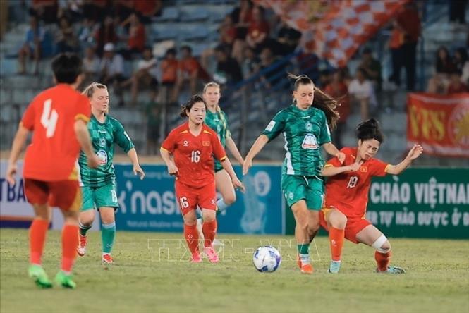 Kết thúc trận đấu, CLB Werder Bremen giành chiến thắng với tỷ số 4-1. Ảnh: Minh Quyết - TTXVN