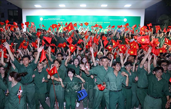 Chương trình “Người lính trở về” gửi thông điệp nhìn về quá khứ để tiếp bước vững vàng trong hiện tại và kiến tạo tương lai. Ảnh: Thanh Tùng - TTXVN