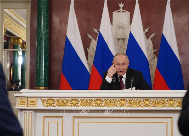Tổng thống Nga Vladimir Putin trong cuộc họp báo tại Moskva, ngày 11/5/2025. Ảnh: THX/TTXVN