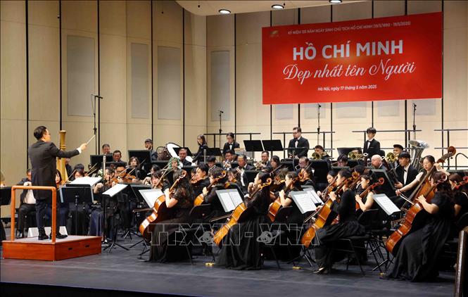 Một tiết mục nghệ thuật tại chương trình. Ảnh: Phạm Kiên - TTXVN