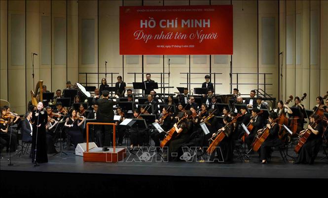 Một tiết mục nghệ thuật tại chương trình. Ảnh: Phạm Kiên - TTXVN