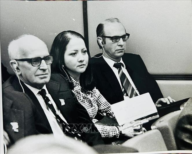 Bà Elizabeth Tortosa, Phu nhân của Tổng Bí thư Đảng Cộng sản Venezuela Jesús Faría Tortosa tham dự một hội nghị quốc tế. Bà đã có dịp gặp Chủ tịch Hồ Chí Minh tại Hà Nội năm 1965. Ảnh: Gia đình nhân vật cung cấp/TTXVN phát