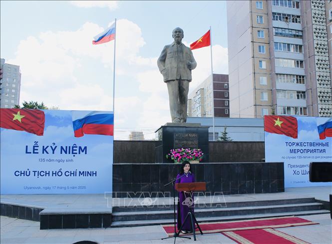 Tổng Lãnh sự Việt Nam tại Ekaterinburg (LB Nga) Nguyễn Mai Hường phát biểu. Ảnh: TTXVN phát