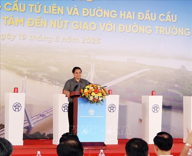 Thủ tướng Phạm Minh Chính phát biểu chỉ đạo tại lễ khởi công. Ảnh: Quốc Khánh - TTXVN