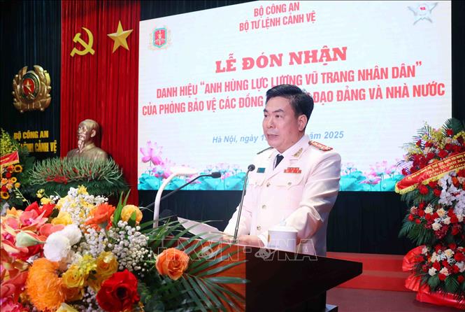 Đại tá Nguyễn Văn Đông, Trưởng phòng Phòng Bảo vệ các đồng chí Lãnh đạo Đảng và Nhà nước, Bộ Tư lệnh Cảnh vệ, Bộ Công an phát biểu. Ảnh: Phạm Kiên - TTXVN
