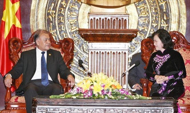 Phó Chủ tịch Quốc hội Nguyễn Thị Kim Ngân tiếp đồng chí Alberto Anaya Gutierrez, Tổng Bí thư Đảng Lao động Mexico, Hạ Nghị sĩ Liên bang, Chủ tịch Nhóm Nghị sĩ hữu nghị Mexico - Việt Nam thăm và làm việc tại Việt Nam (8/5/2014). Ảnh: Thống Nhất – TTXVN
