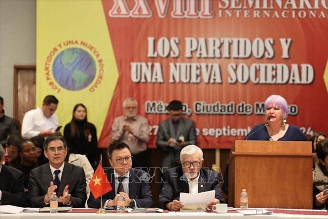 Nhận lời mời của đảng Lao động Mexico (PT), Đoàn đại biểu Đảng Cộng sản Việt Nam do đồng chí Lê Quốc Minh, Phó Trưởng Ban Tuyên giáo Trung ương, Chủ tịch Hội Nhà báo Việt Nam, Tổng Biên tập Báo Nhân dân tham dự Hội thảo quốc tế “Các chính đảng và một xã hội mới” lần thứ XXVIII tại thủ đô Mexico City (28/9/2024). Ảnh: TTXVN