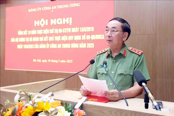 Thượng tướng Trần Quốc Tỏ, Ủy viên Trung ương Đảng, Phó Bí thư Đảng uỷ Công an Trung ương, Thứ trưởng Bộ Công an phát biểu. Ảnh: Phạm Kiên - TTXVN