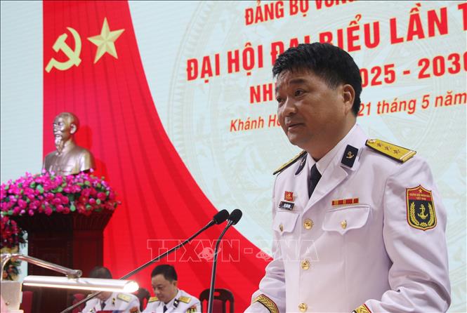 Thượng tá Bùi Xuân Bình, Bí thư Đảng ủy, Chính ủy Vùng 4, khai mạc Đại hội. Ảnh: Phan Sáu - TTXVN