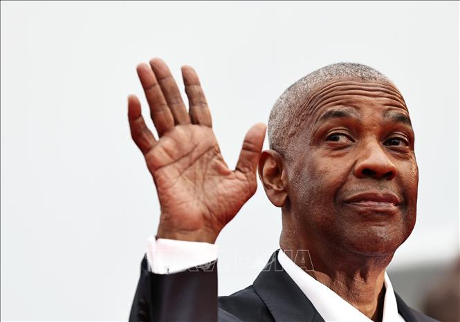 Nam diễn viên người Mỹ Denzel Washington dự buổi công chiếu phim 
