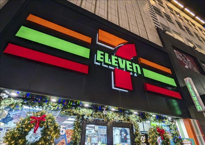 Một cửa hàng tiện lợi 7-Eleven. Ảnh: Kyodo/TTXVN