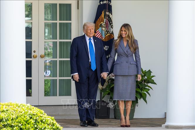 Tổng thống Mỹ Donald Trump và Đệ nhất Phu nhân Melania Trump tại lễ ký ban hành Đạo luật 