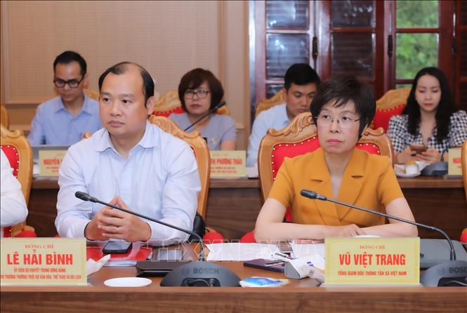 Các đại biểu tham dự buổi làm việc. Ảnh: Thành Phương - TTXVN