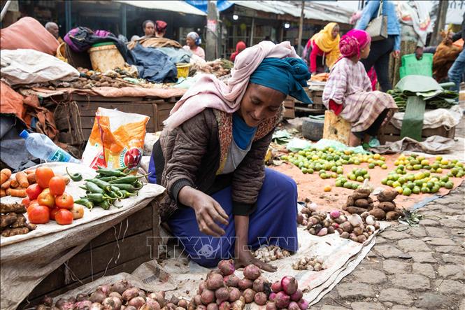(Tư liệu) Người dân tại một khu chợ ở Addis Ababa, Ethiopia. Ảnh: THX/TTXVN