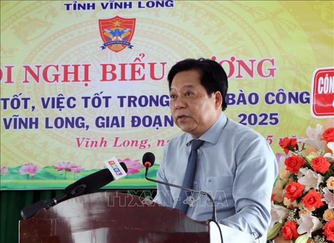 Chủ tịch Ủy ban MTTQ Việt Nam tỉnh Vĩnh Long Trương Thành Dãnh phát biểu tại  hội nghị. Ảnh: Phạm Minh Tuấn-TTXVN.