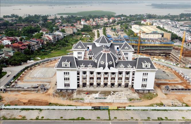 Công trình Nhà Văn hóa nghệ thuật tỉnh Phú Thọ tại khu vực Quảng trường Hùng Vương, thành phố Việt Trì Ảnh: Tạ Toàn - TTXVN