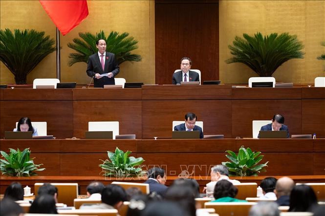 Phó Chủ tịch Quốc hội Trần Quang Phương điều hành phiên họp. Ảnh: Phương Hoa - TTXVN