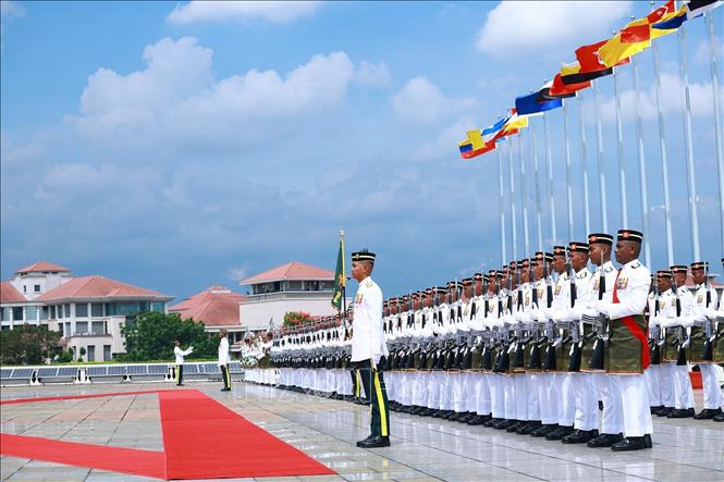 Lễ đón Thủ tướng Phạm Minh Chính và Phu nhân thăm chính thức Malaysia. Ảnh: Dương Giang-TTXVN