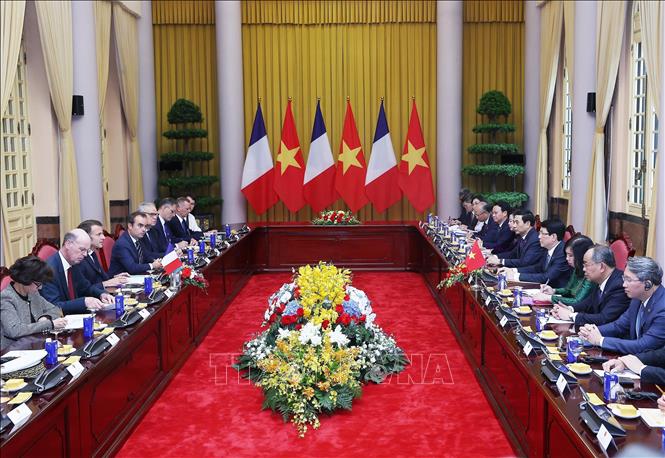 Chủ tịch nước Lương Cường và Tổng thống Pháp Emmanuel Macron hội đàm. Ảnh: Lâm Khánh – TTXVN