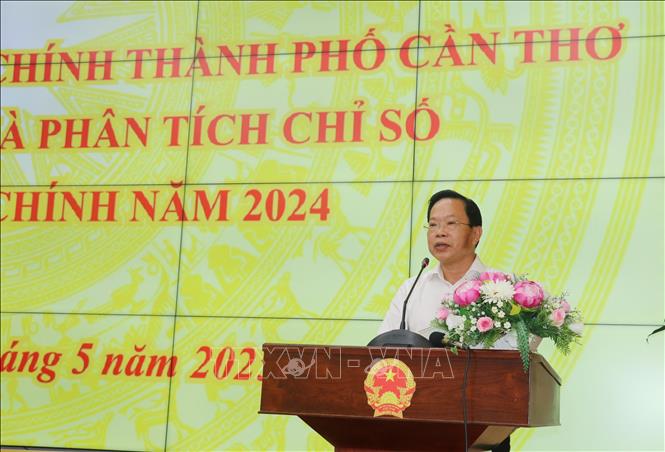 Ông Châu Việt Tha, Giám đốc Sở Nội vụ TP Cần Thơ, phát biểu tại hội nghị. Ảnh: Ngọc Thiện - TTXVN
