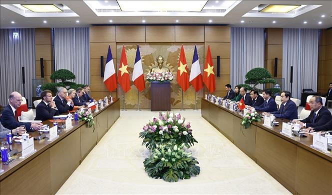 Chủ tịch Quốc hội Trần Thanh Mẫn hội kiến Tổng thống Pháp Emmanuel Macron. Ảnh: Doãn Tấn – TTXVN