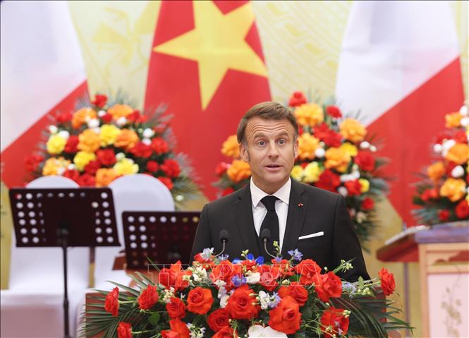Tổng thống Pháp Emmanuel Macron phát biểu đáp từ. Ảnh: Lâm Khánh – TTXVN