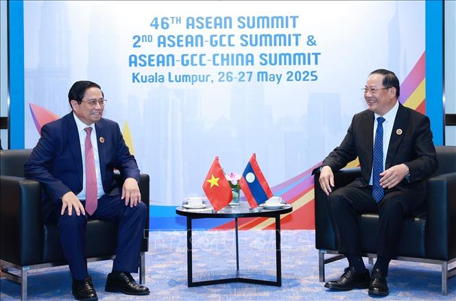 Prime Minister Pham Minh Chinh meets Lao counterpart in Kuala Lumpur ...