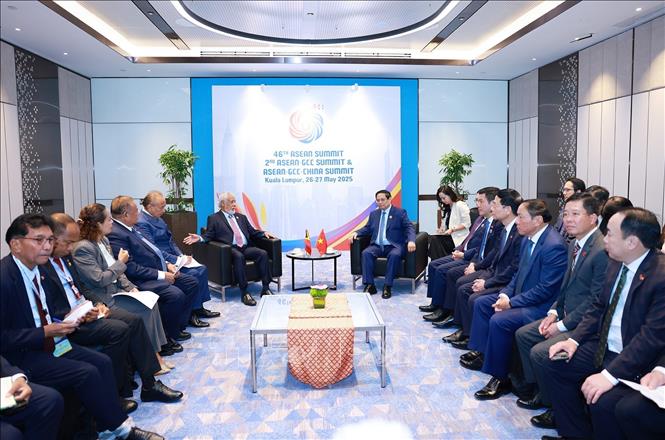 Thủ tướng Phạm Minh Chính gặp Thủ tướng Timor-Leste Xanana Gusmao. Ảnh: Dương Giang-TTXVN